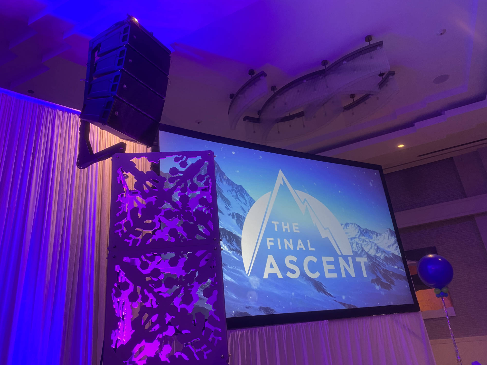 RCF HDL6 line array for corporate event